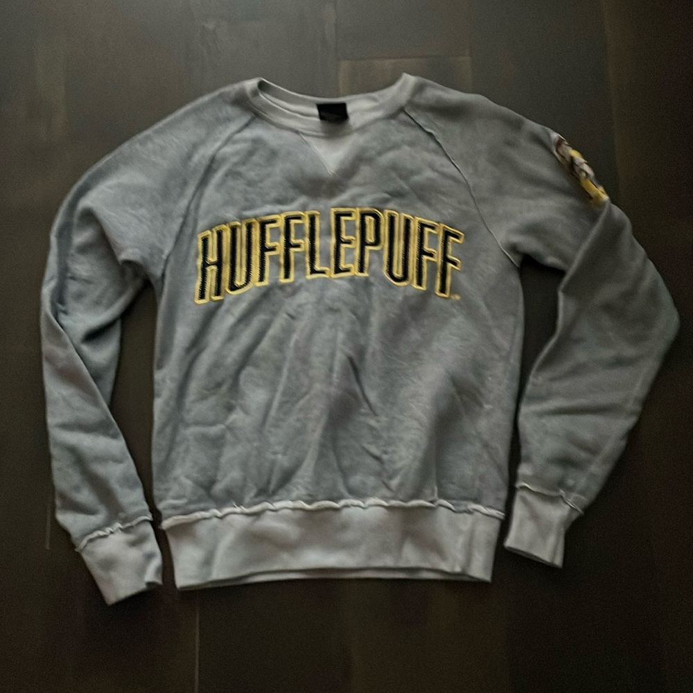 The Wizarding World of Harry Potter Hufflepuff Crewneck Sweatshirt